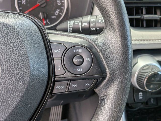 Used 2021 Toyota RAV4 XLE FWD image 23
