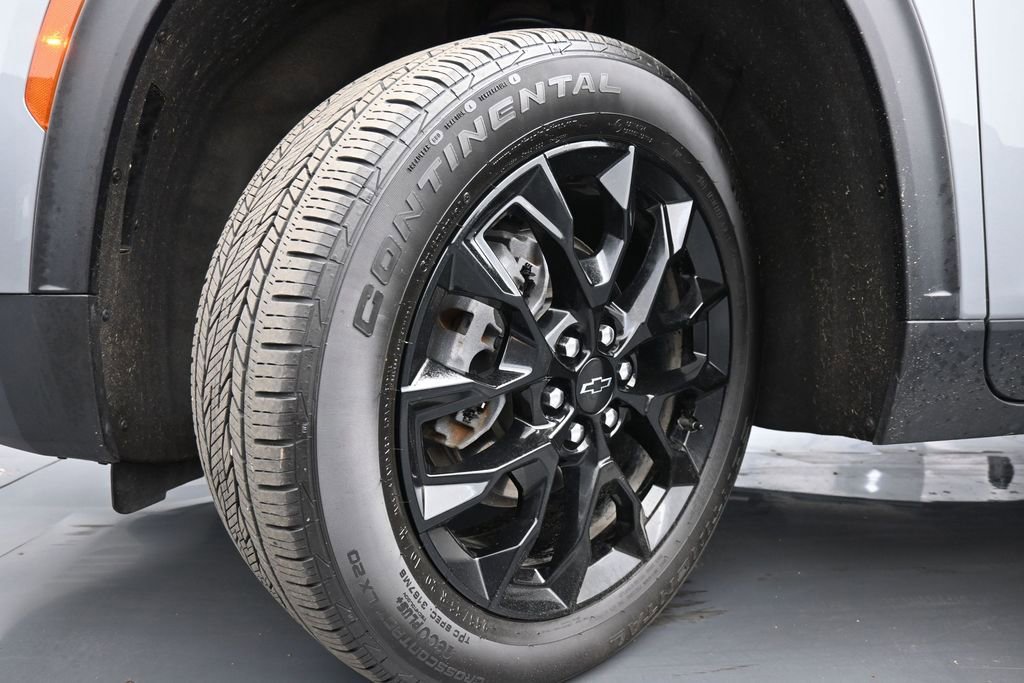 Used 2024 Chevrolet Traverse LT w/ Midnight/Sport Edition FWD image 43