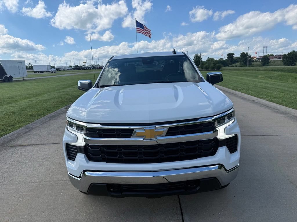 Used 2023 Chevrolet Silverado 1500 LT AWD/4WD image 11