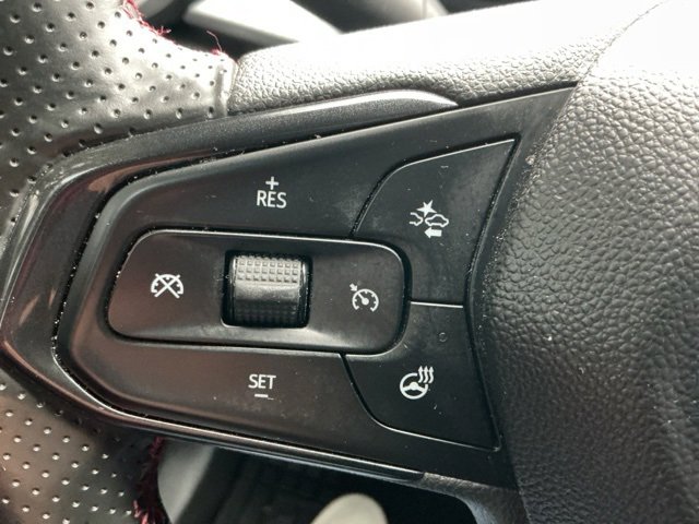 Used 2024 Chevrolet Trax RS w/ Sunroof Package image 9