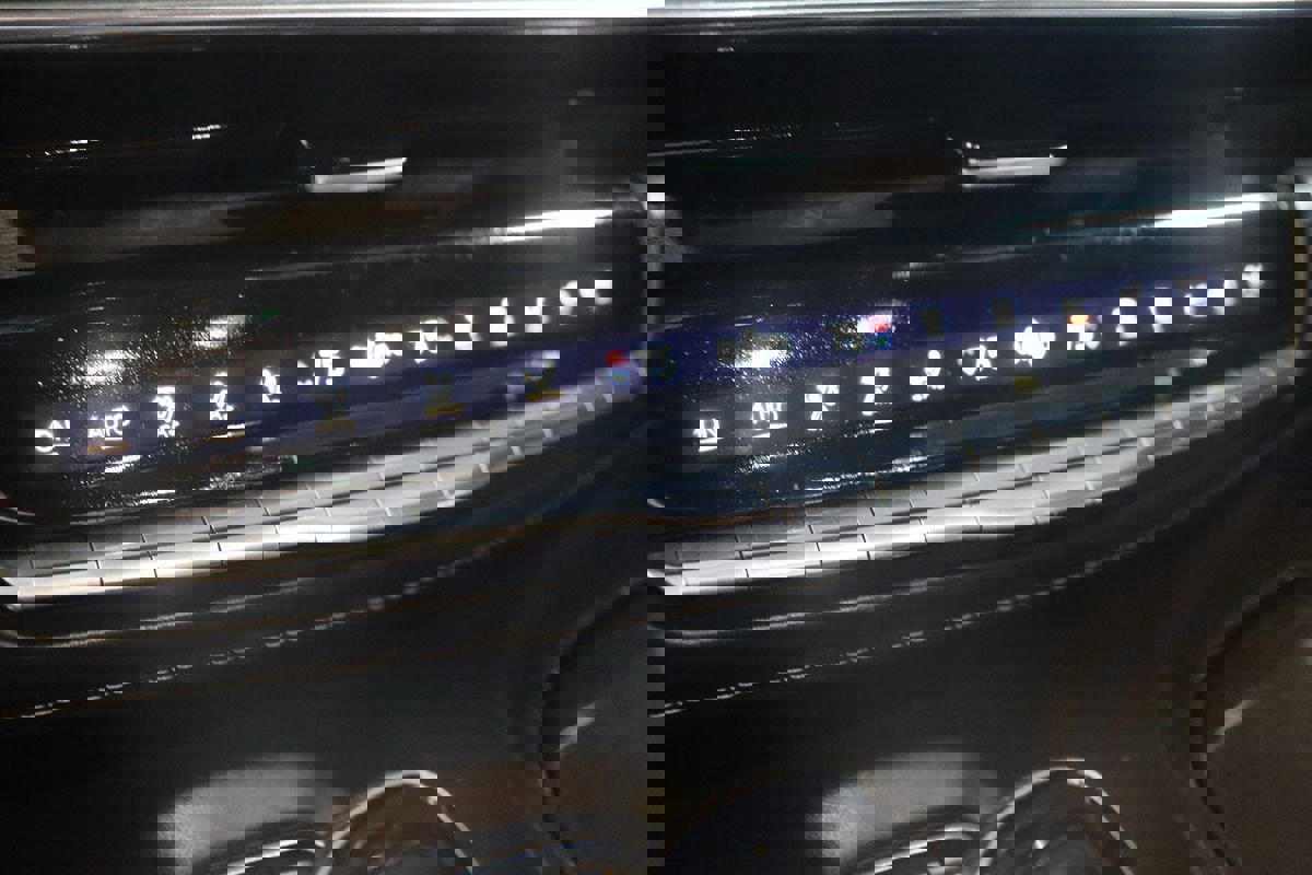 Used 2022 Cadillac Escalade Sport Platinum w/ LPO, ONYX Package image 51