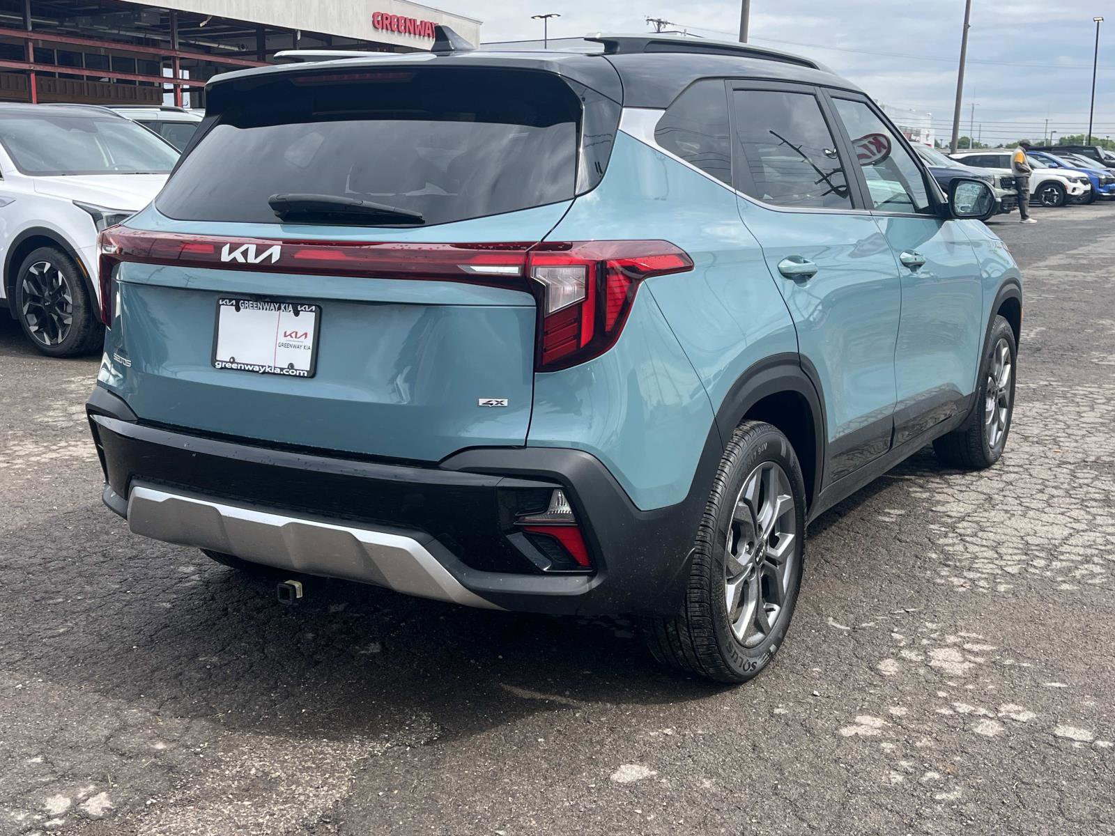 Used 2024 Kia Seltos S AWD/4WD image 7