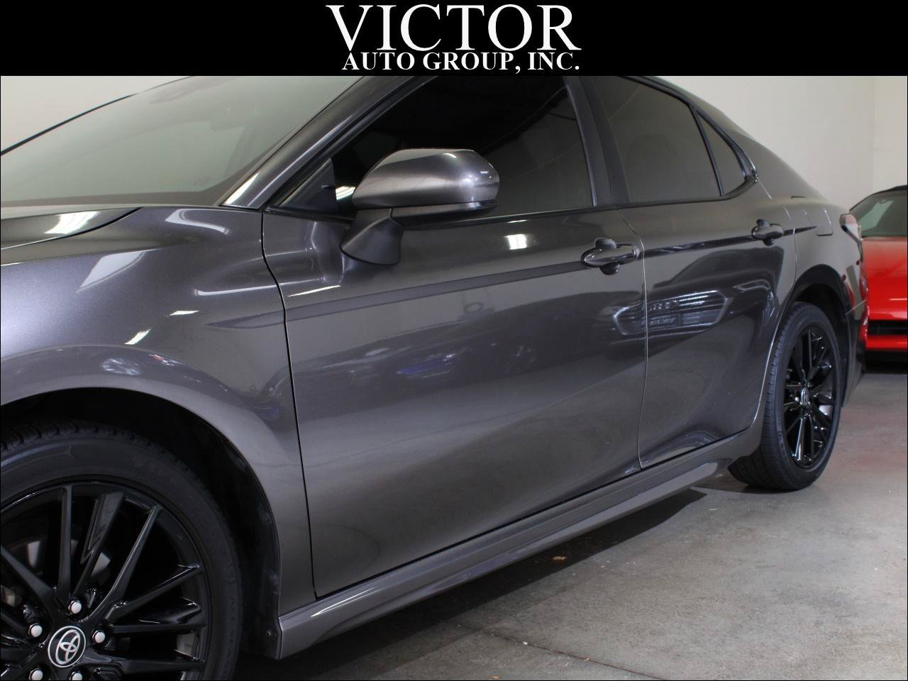 Used 2021 Toyota Camry SE FWD image 6
