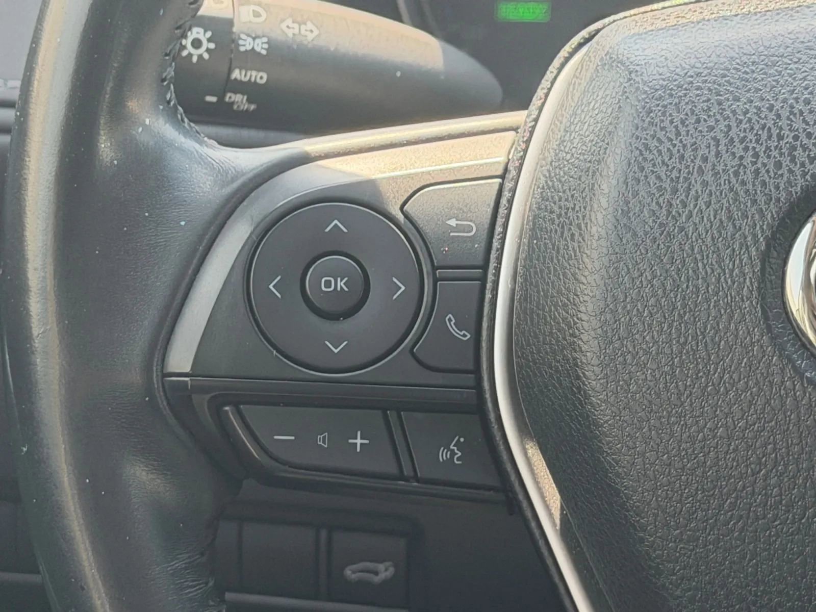Used 2021 Toyota Venza LE image 22