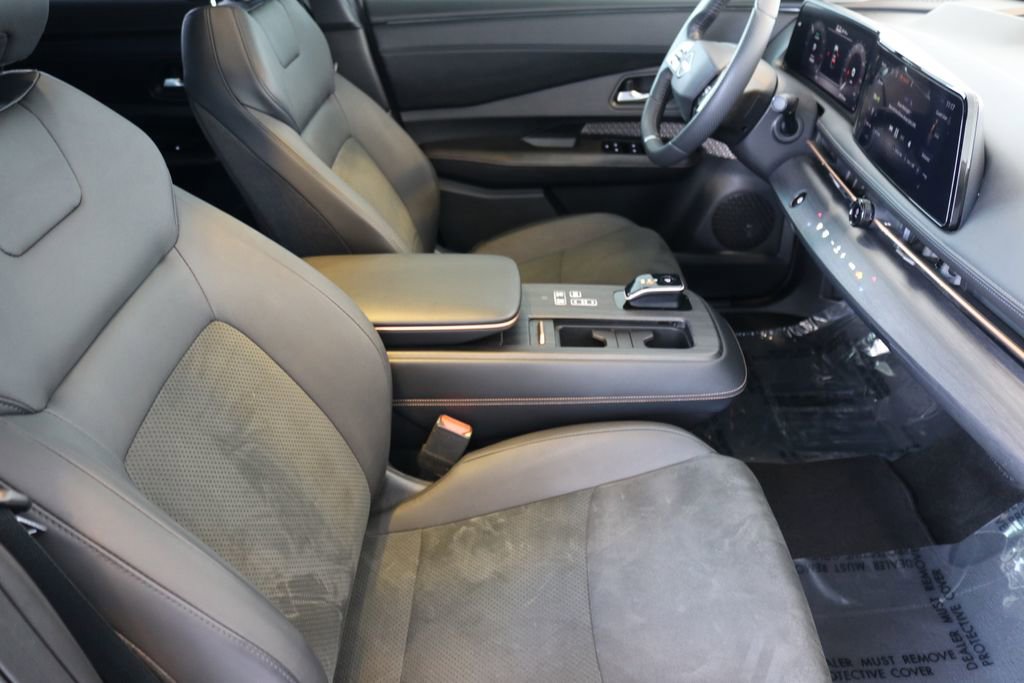 Used 2023 Nissan Ariya AWD image 42