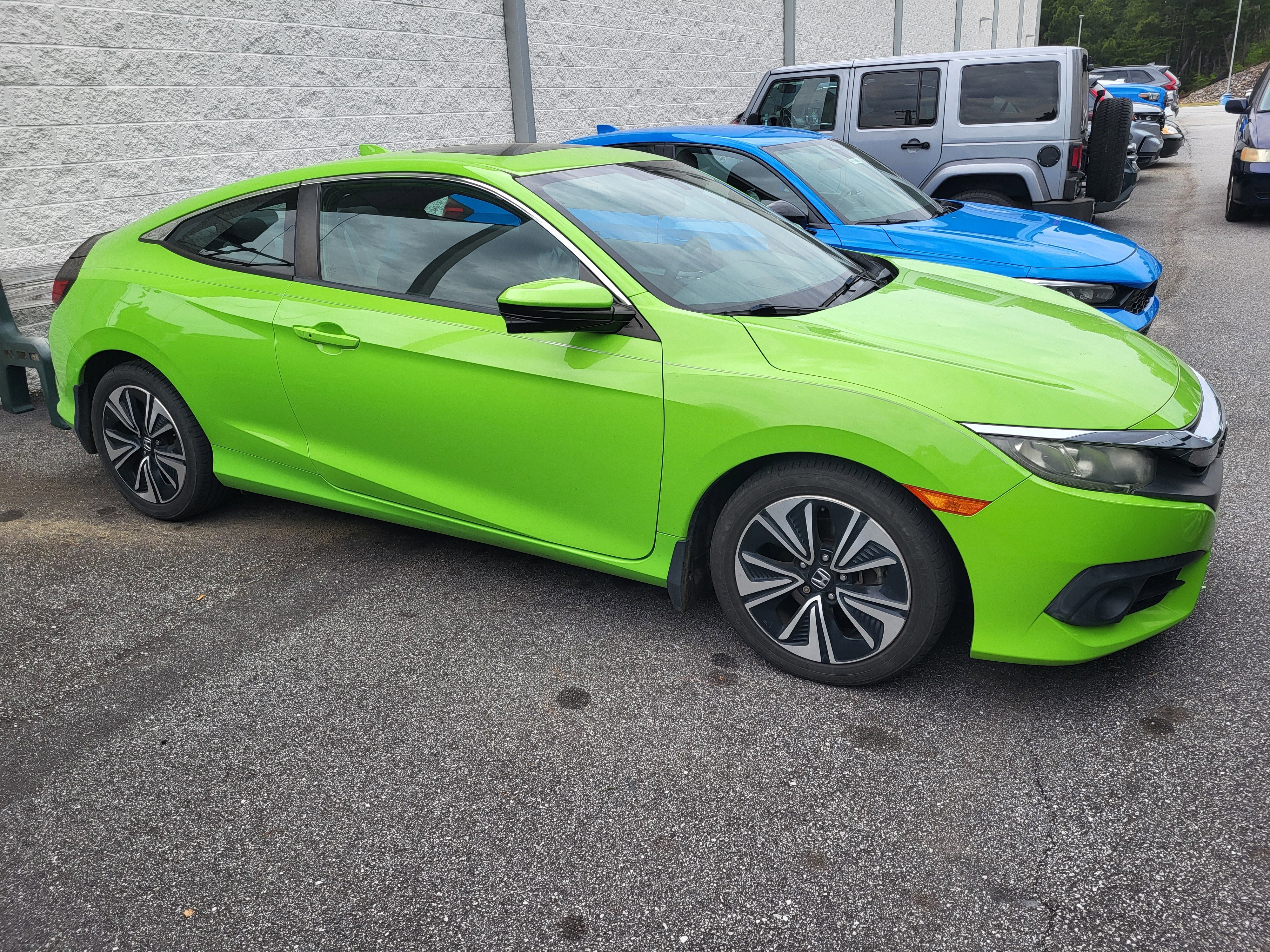 Used 2017 Honda Civic EX-T image 3