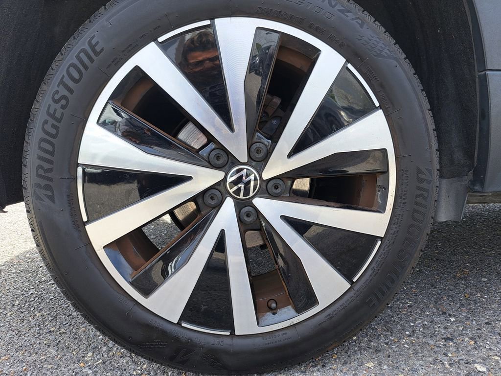 Used 2022 Volkswagen Taos SE image 25