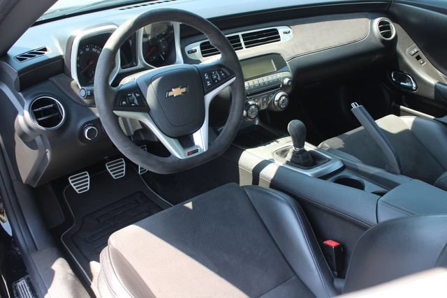 Used 2014 Chevrolet Camaro Z/28 RWD image 24