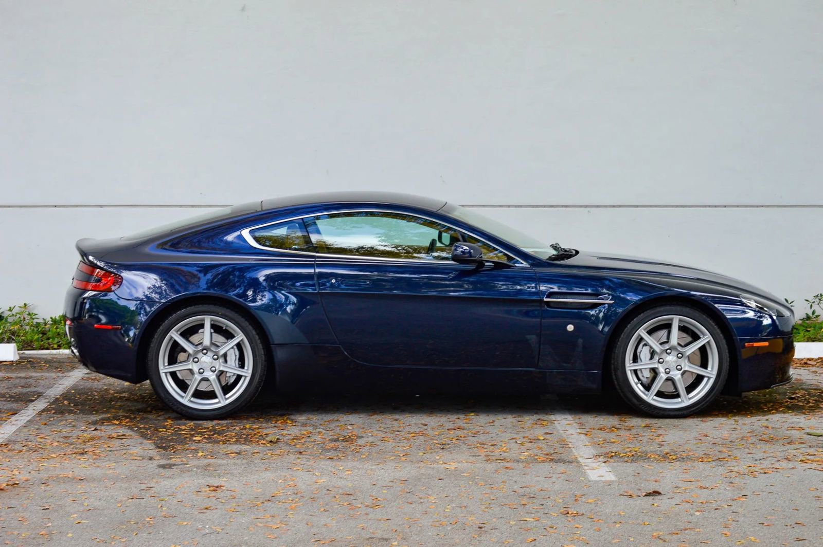 Used 2008 Aston Martin V8 Vantage Coupe image 17
