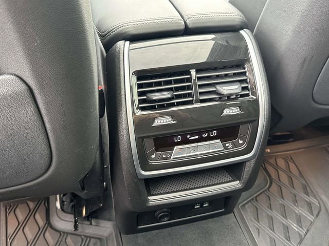 Used 2026 BMW X5 xDrive40i w/ Climate Comfort Package image 19
