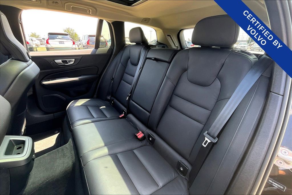 Certified 2024 Volvo V60 B5 Cross Country Plus image 33