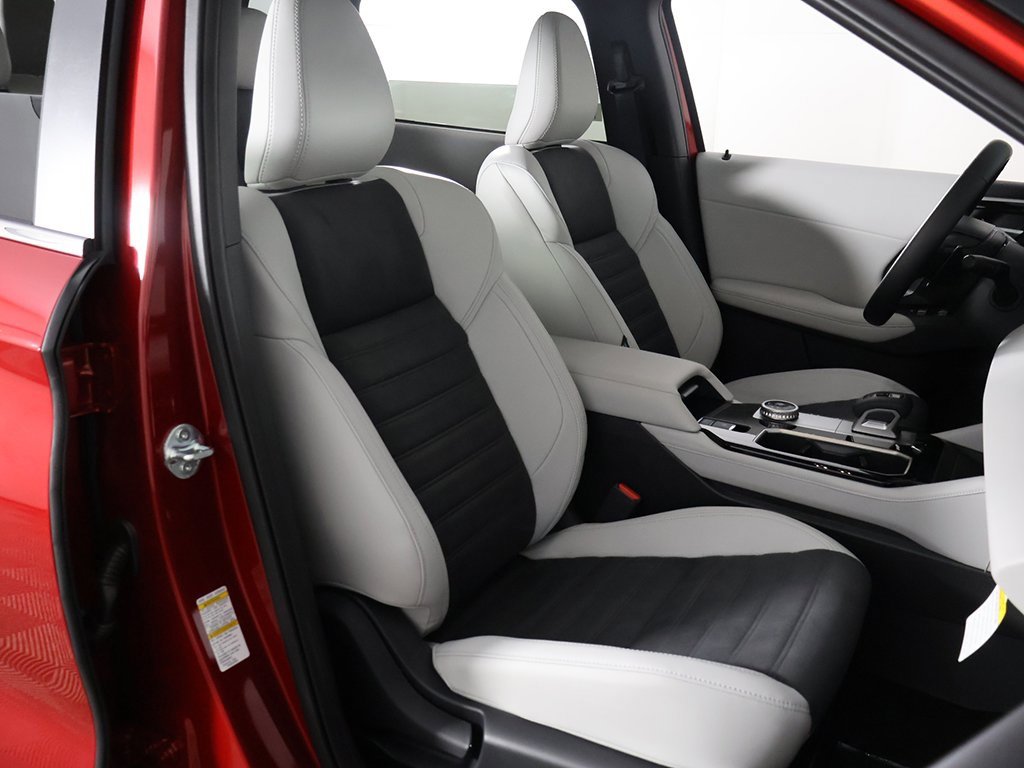 New 2025 Mitsubishi Outlander SE image 33