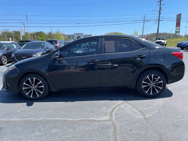 Used 2017 Toyota Corolla SE w/ Carpet Mat Package (TMS) FWD image 5
