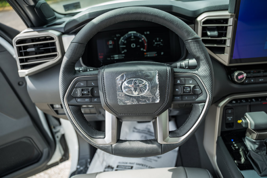New 2026 Toyota Tundra Limited AWD/4WD image 25