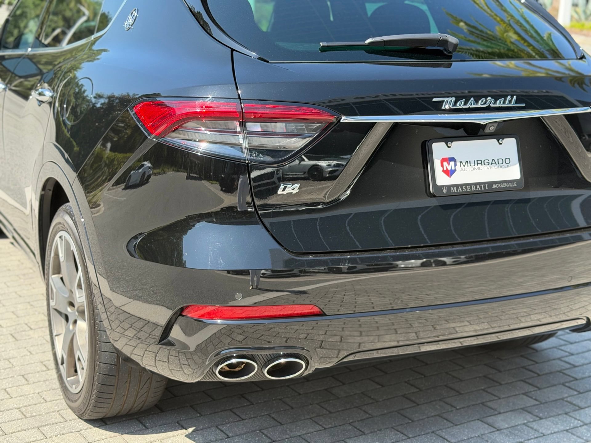 Used 2021 Maserati Levante AWD/4WD image 17