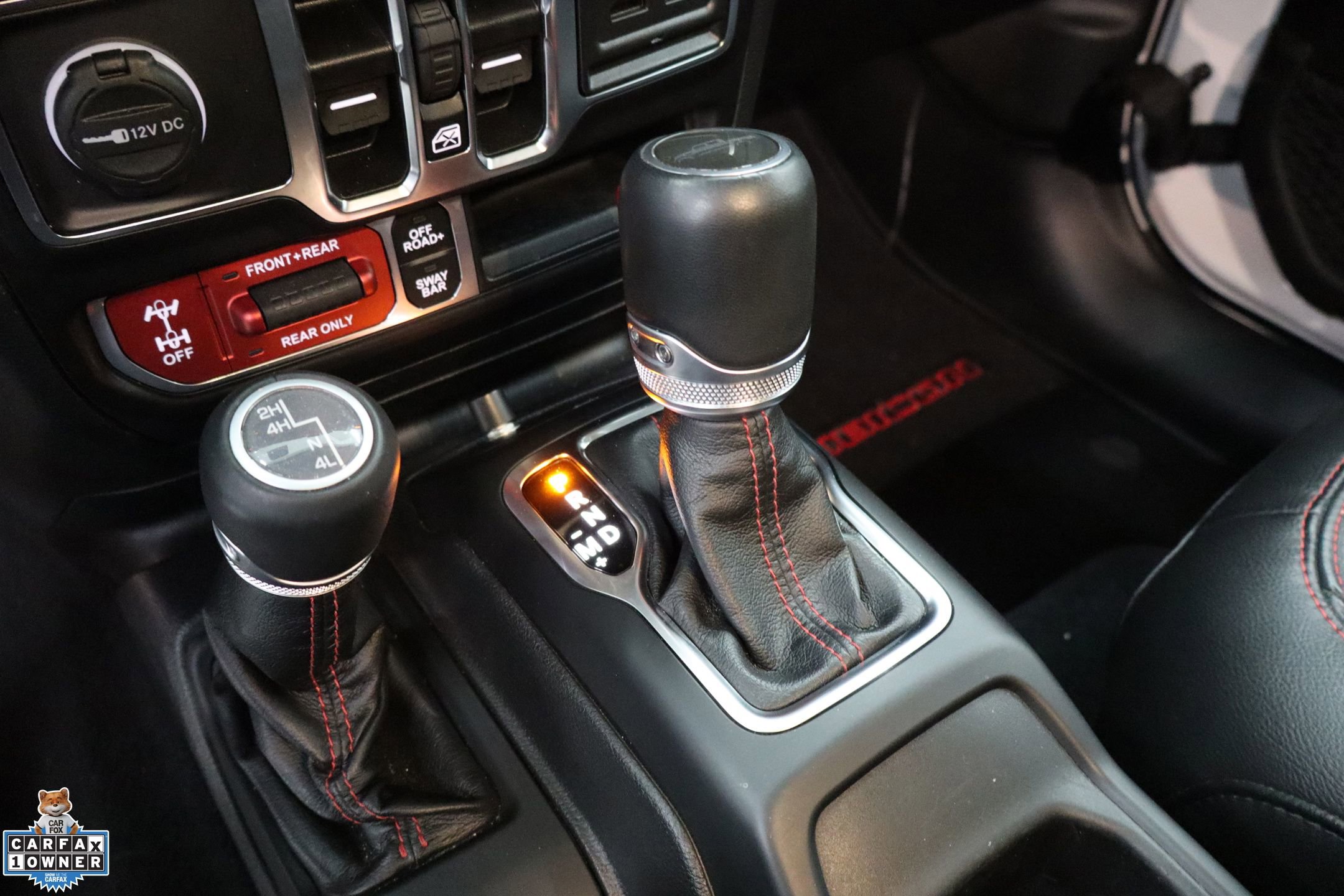 Used 2022 Jeep Gladiator Rubicon w/ Cold Weather Group image 18