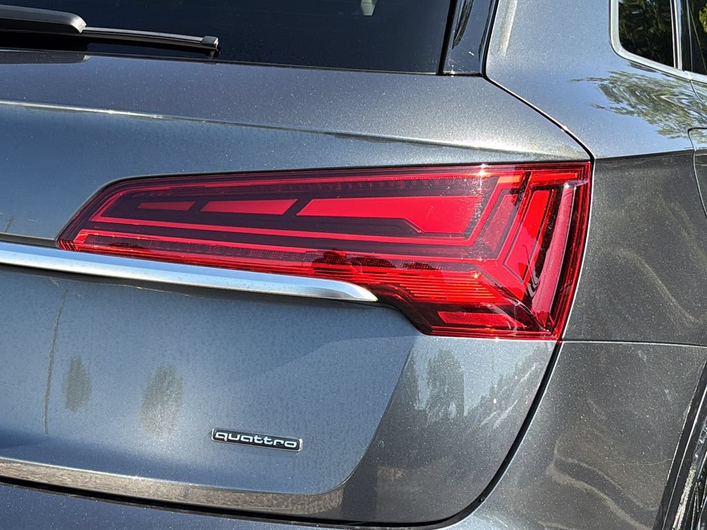 Used 2023 Audi Q5 2.0T Premium w/ Convenience Package AWD/4WD image 44