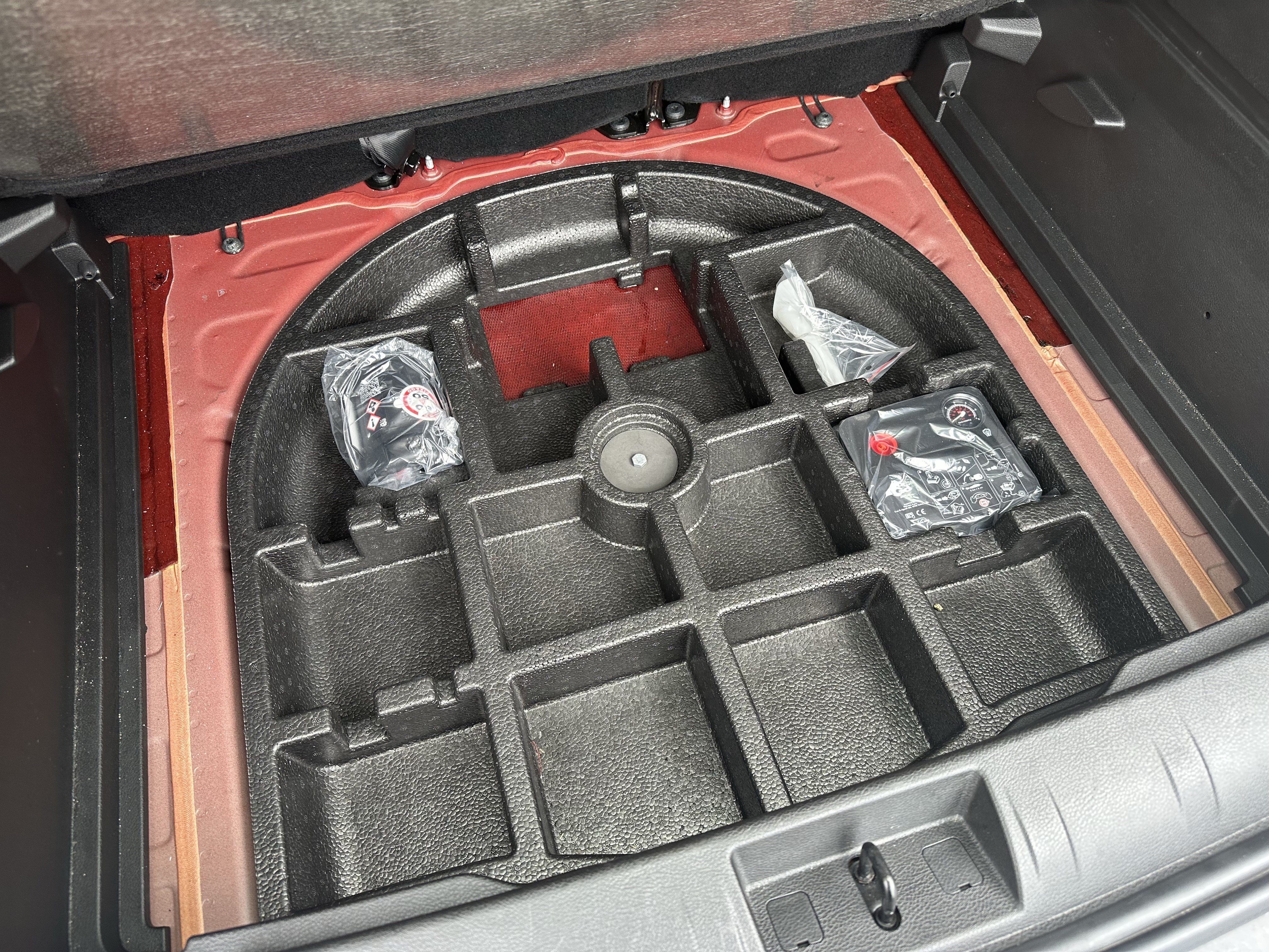 Used 2022 Jeep Renegade Limited AWD/4WD image 28
