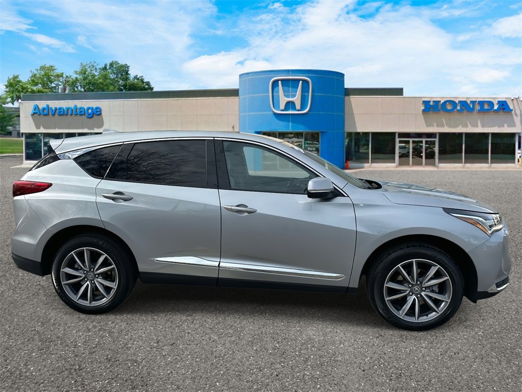 Used 2023 Acura RDX Technology Package image 3
