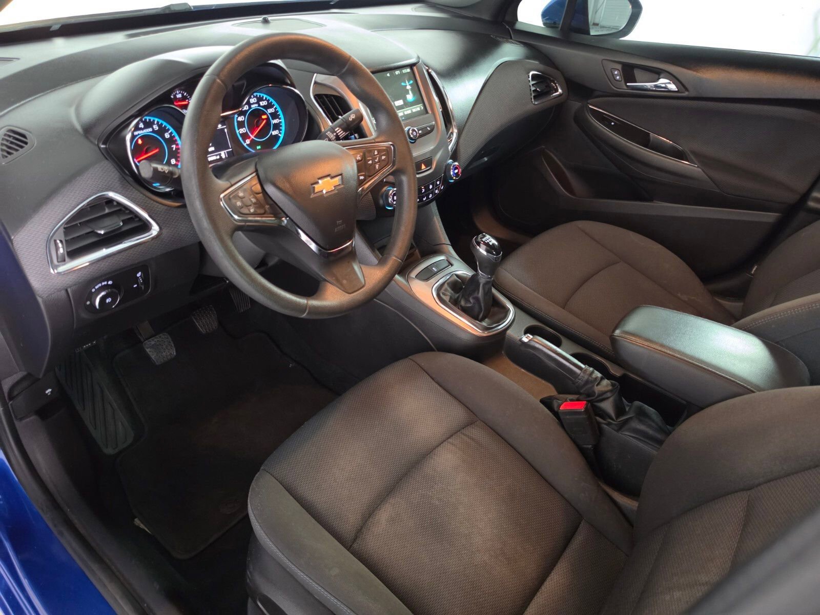 Used 2016 Chevrolet Cruze LT w/ Convenience Package FWD image 35