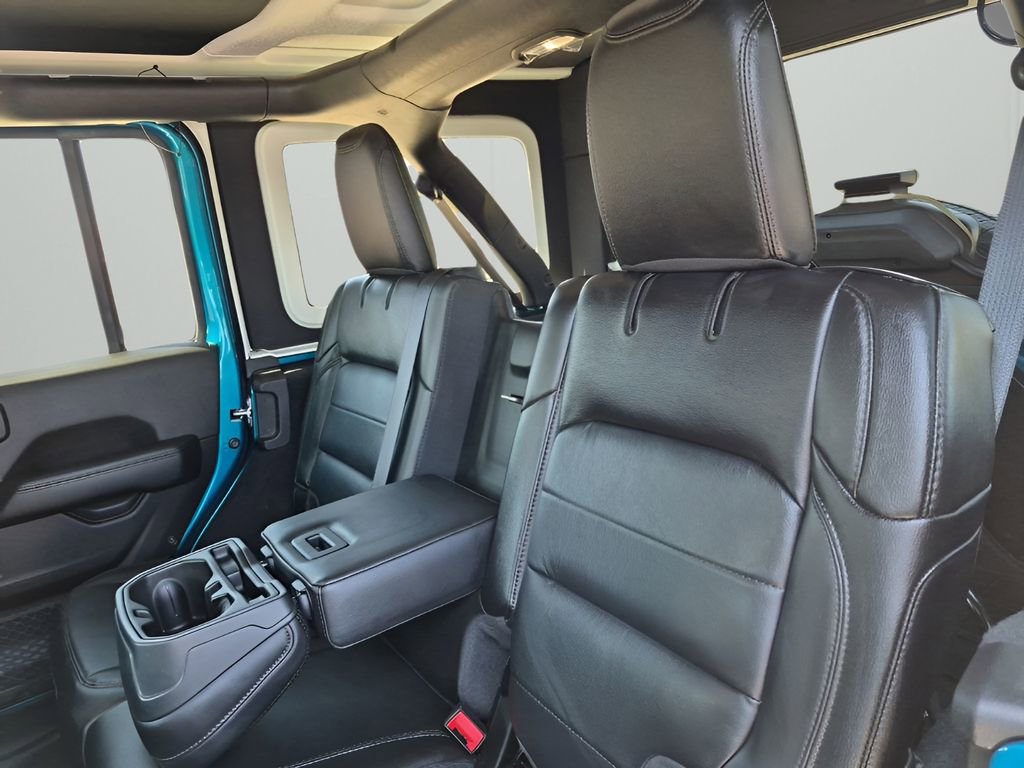 Used 2020 Jeep Wrangler Unlimited Sahara AWD/4WD image 20