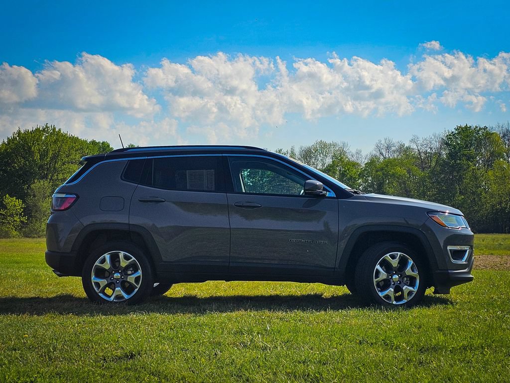 Certified 2021 Jeep Compass Limited AWD/4WD image 2