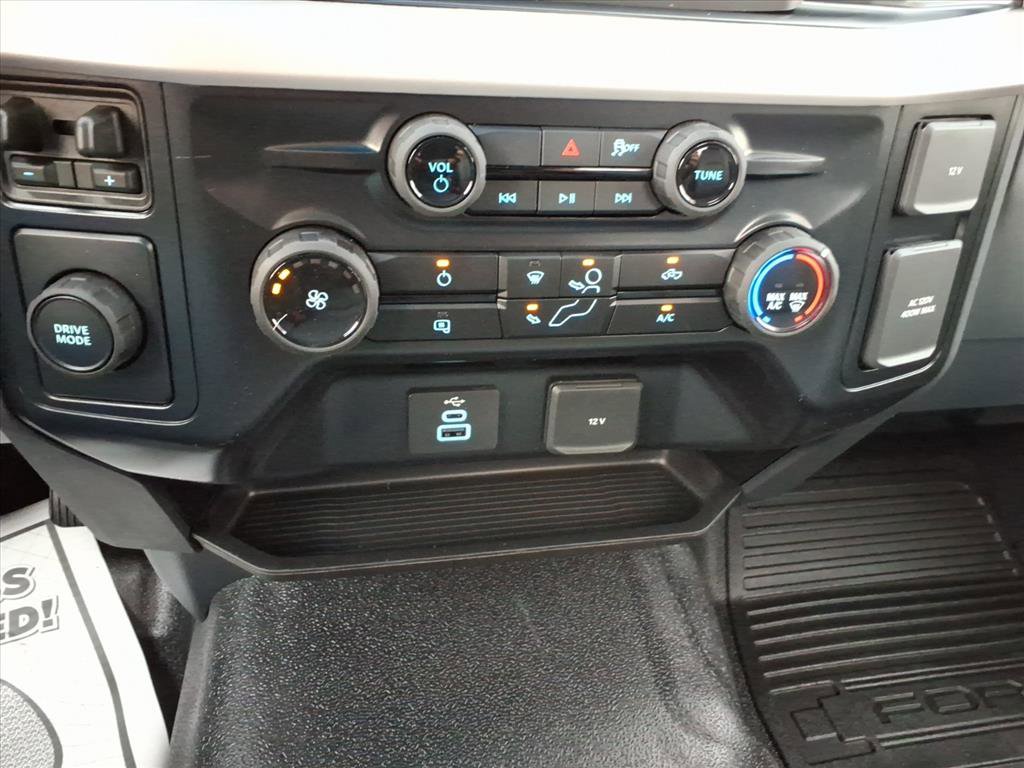 New 2026 Ford F250 XL w/ XL Chrome Package image 10