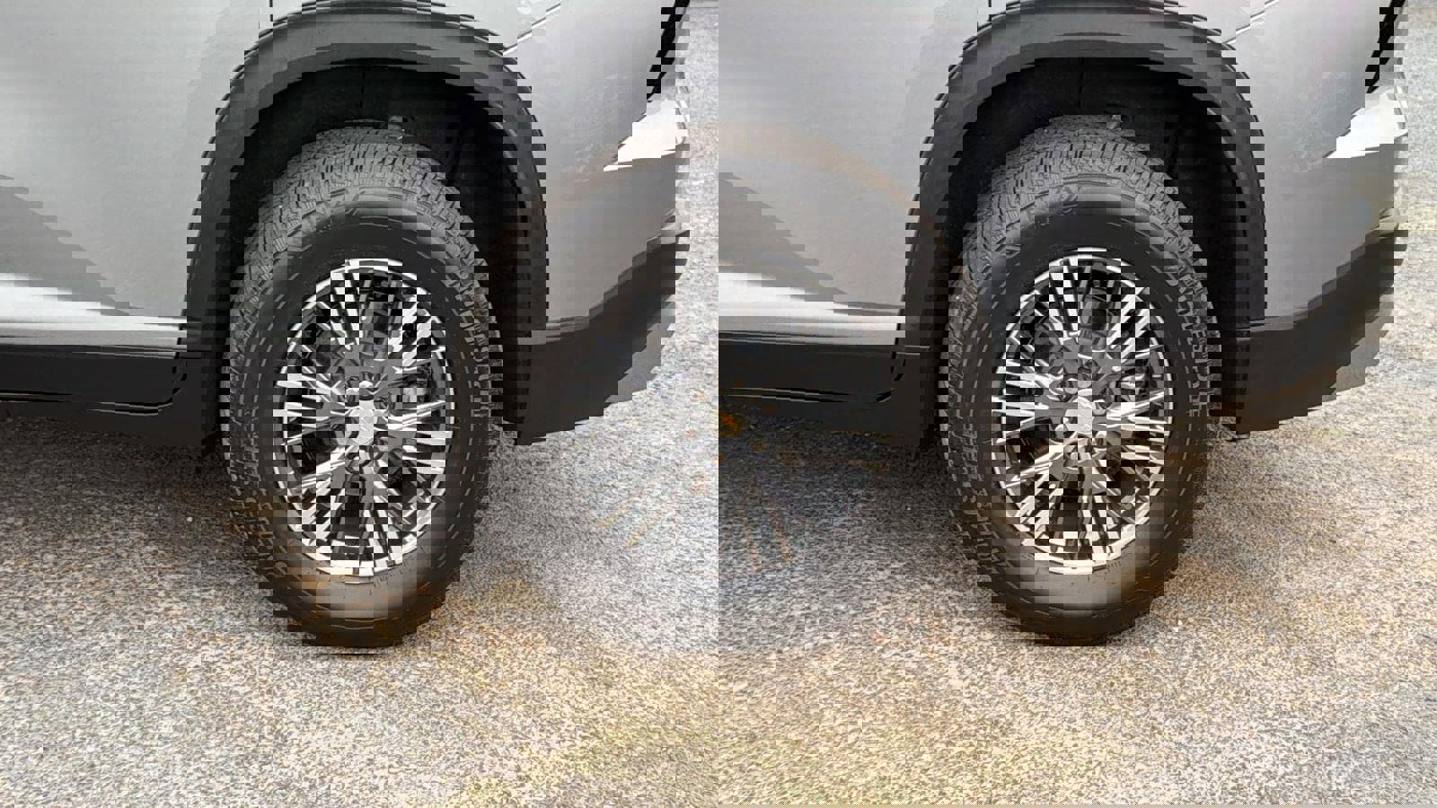 Certified 2026 Chevrolet Traverse LT image 9