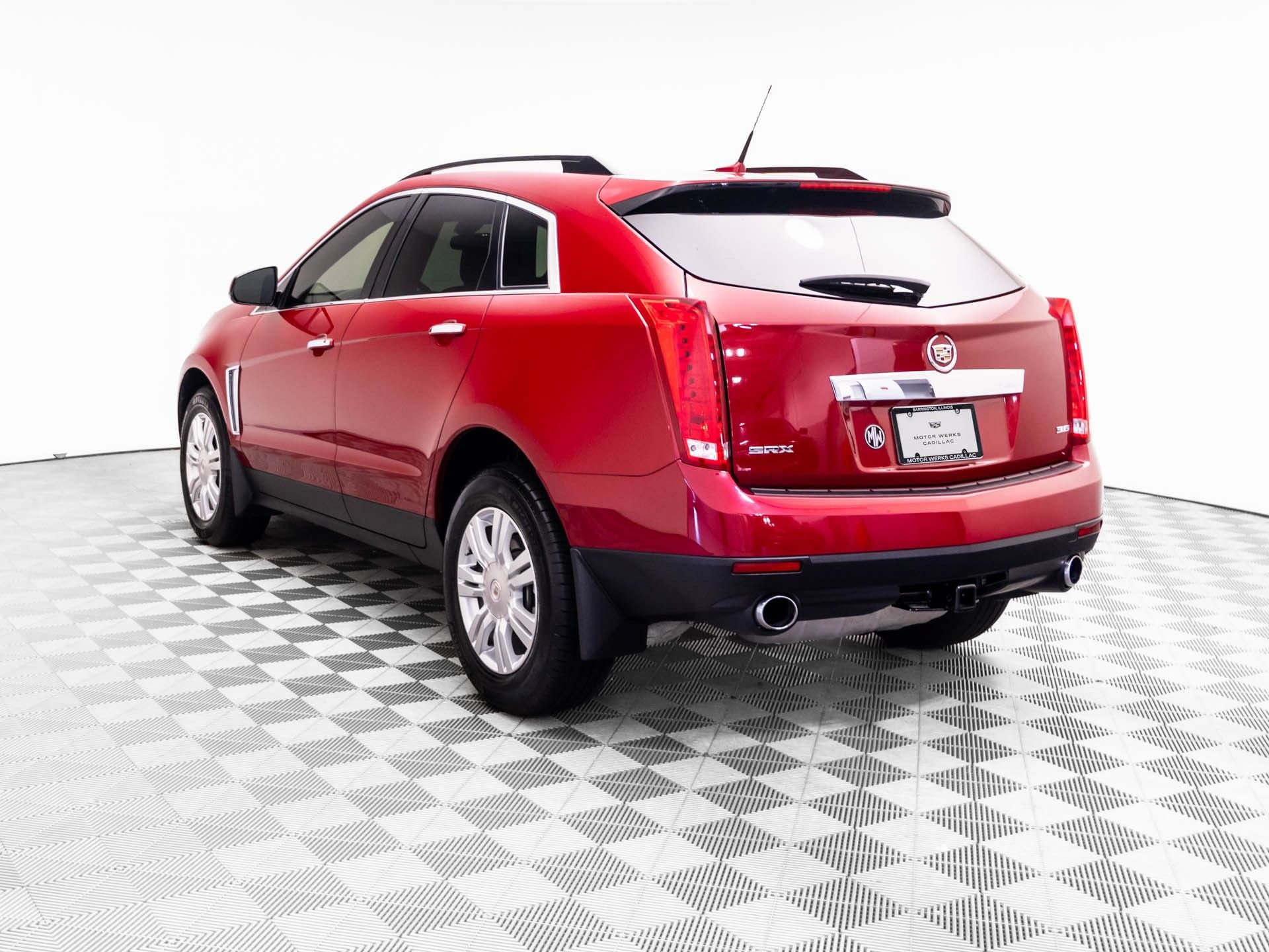 Used 2014 Cadillac SRX FWD image 3