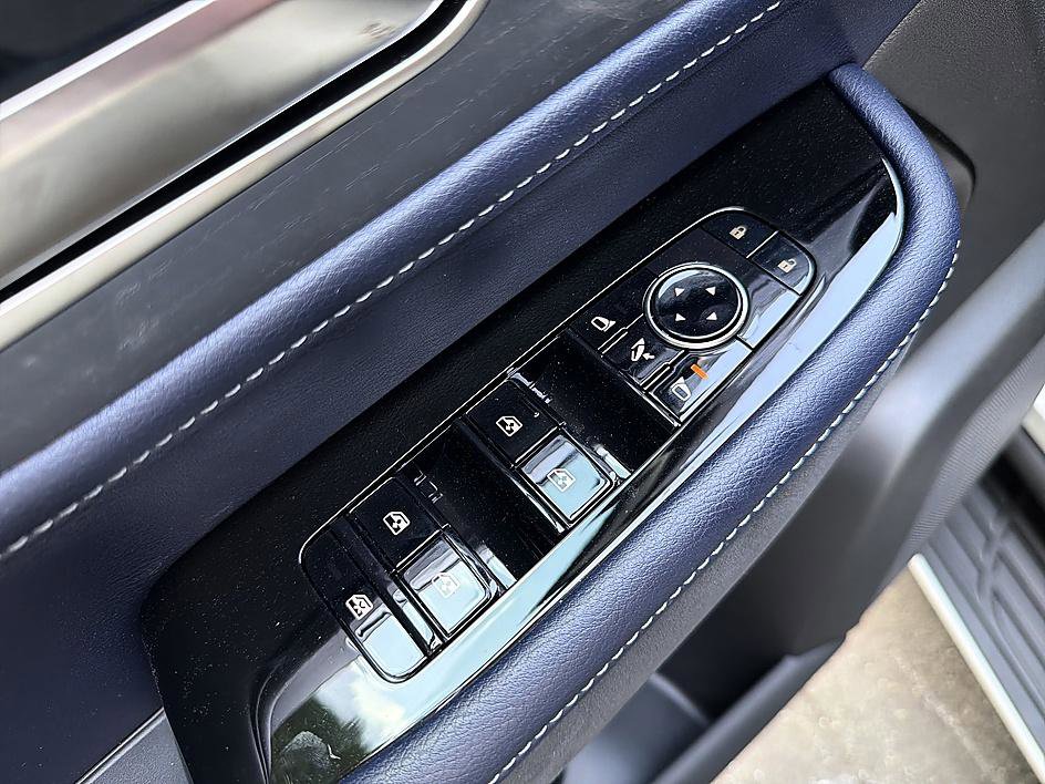 New 2026 INFINITI QX80 4WD image 10