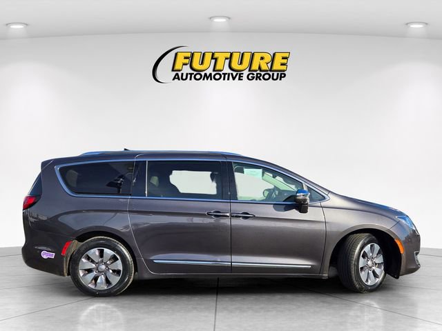 Used 2019 Chrysler Pacifica Limited w/ Advanced Safetytec Group image 3