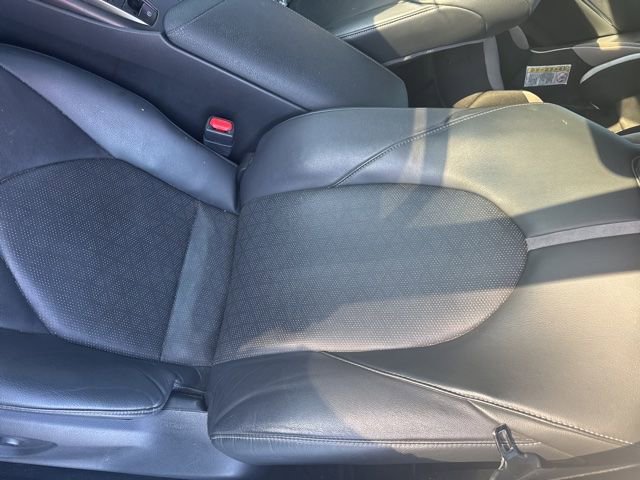 Used 2022 Toyota Camry XSE FWD image 12