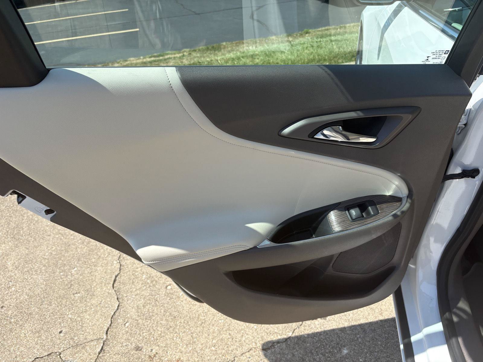 Used 2024 Chevrolet Malibu LT FWD image 14