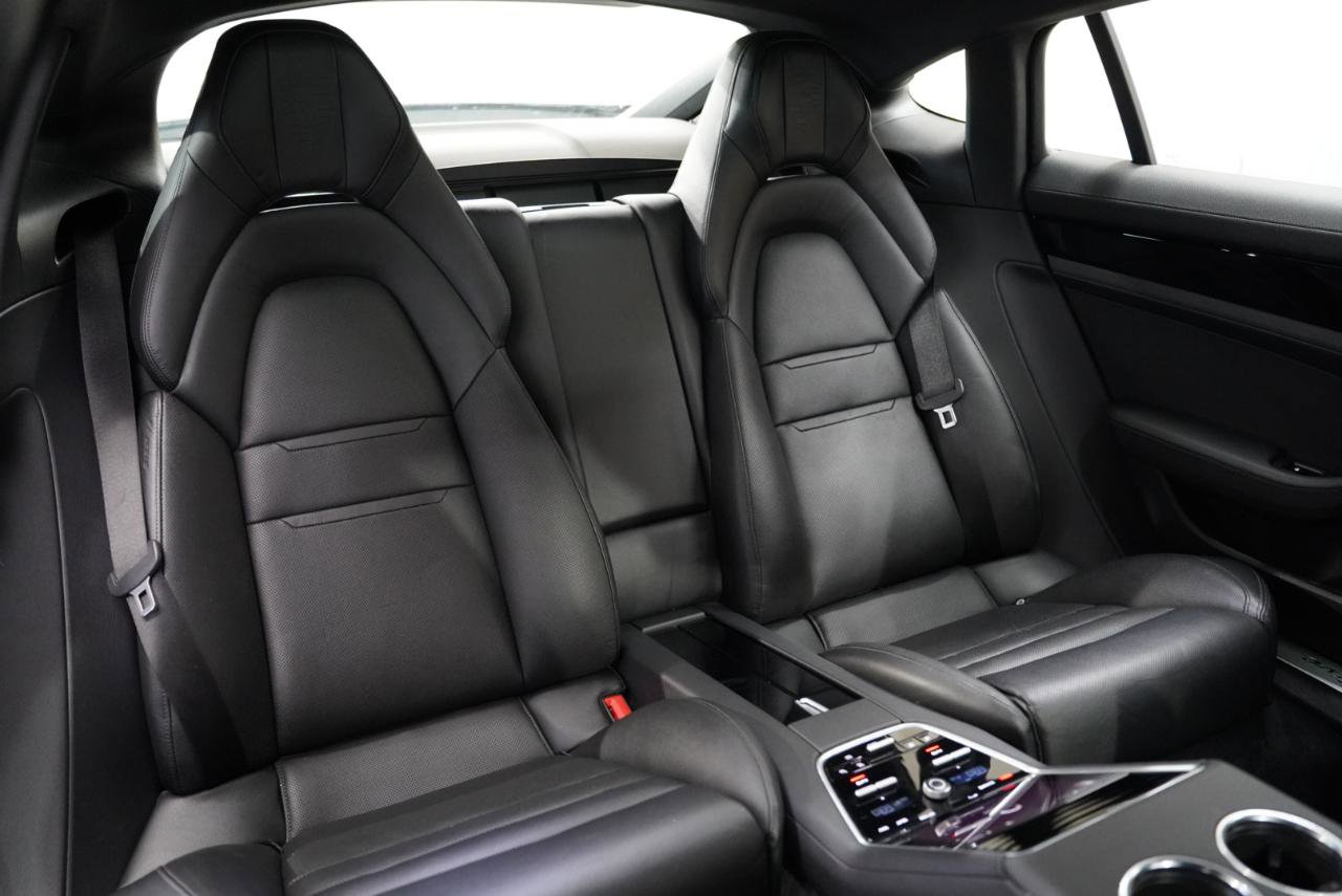 Used 2019 Porsche Panamera 4 Executive AWD/4WD image 34