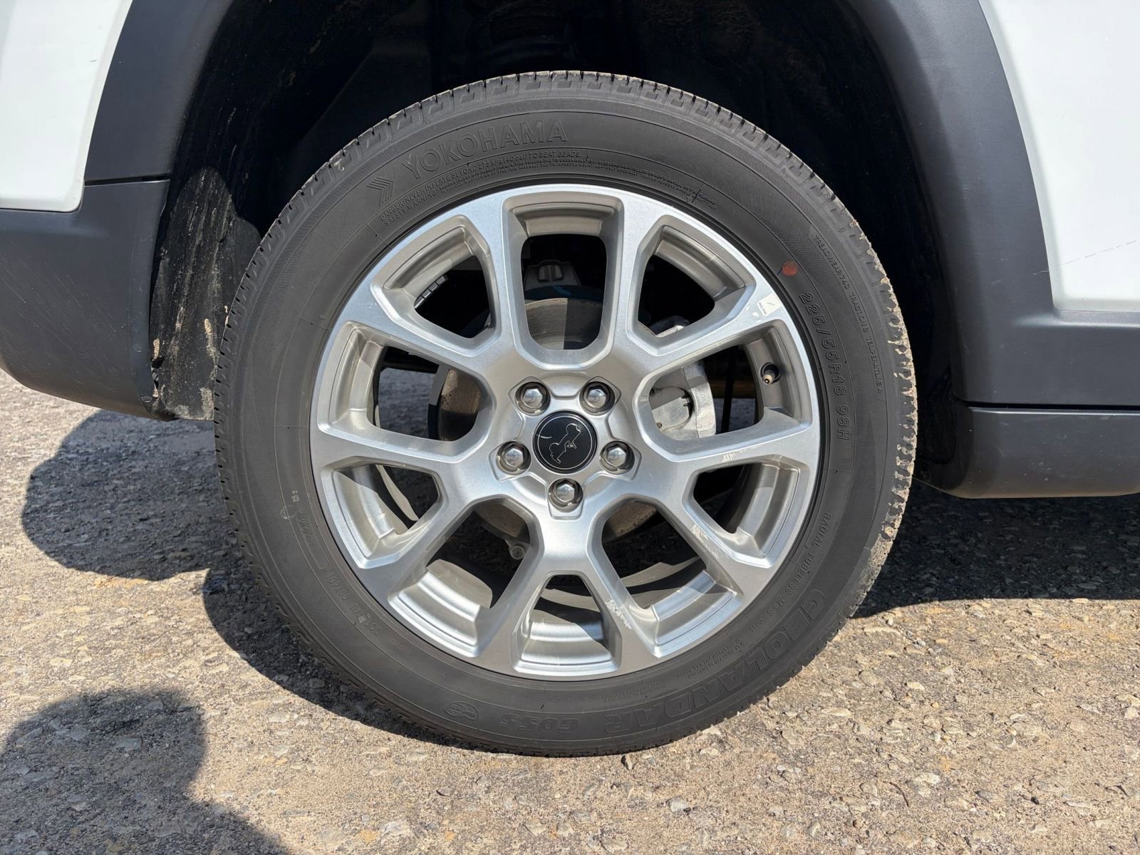 Used 2025 Jeep Compass Limited image 31