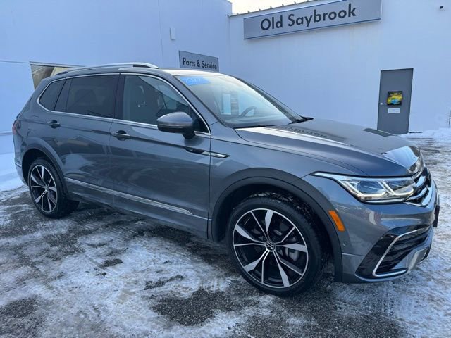 Certified 2022 Volkswagen Tiguan SEL R-Line image 3