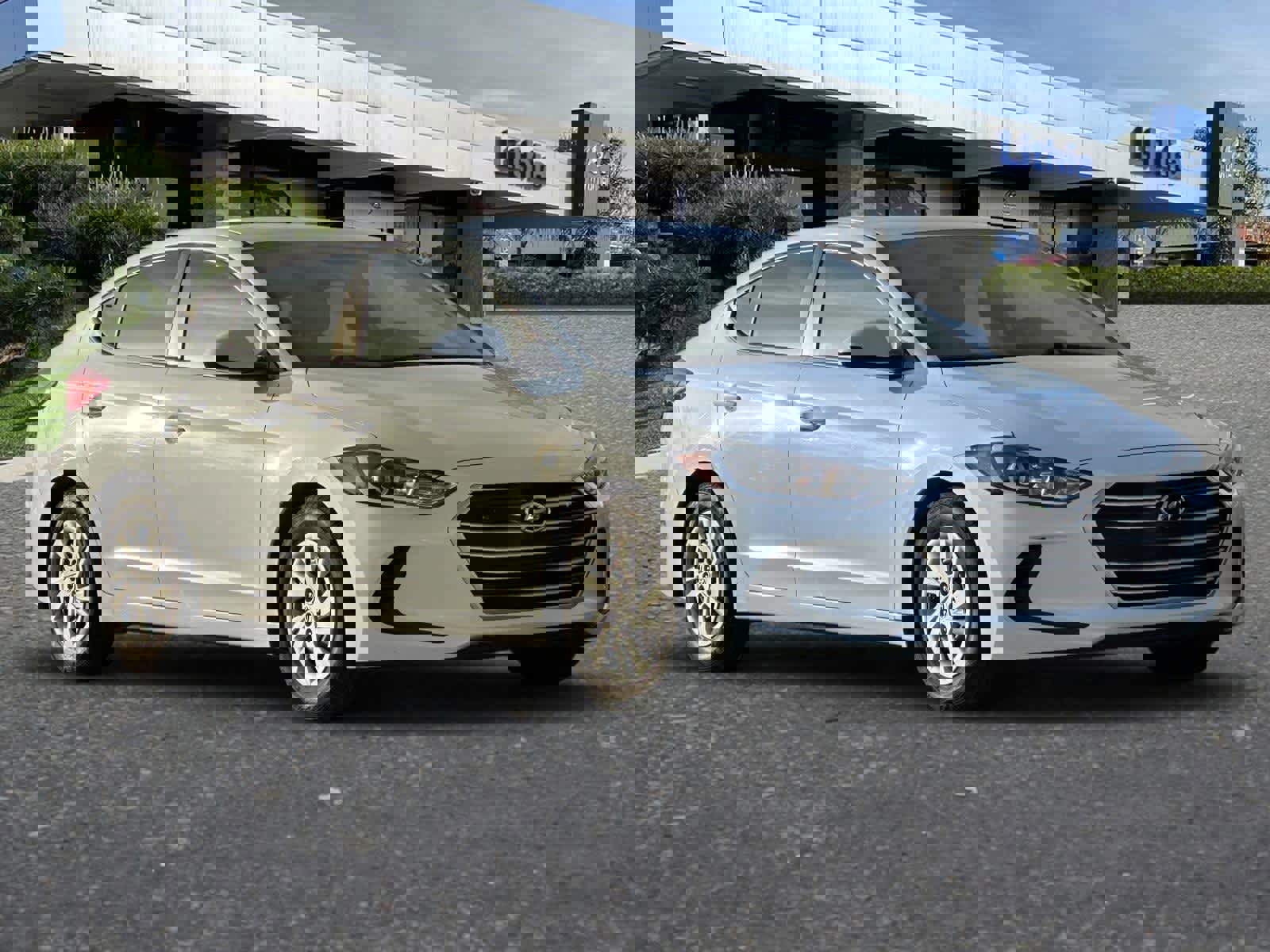 Used 2018 Hyundai Elantra SE image 10