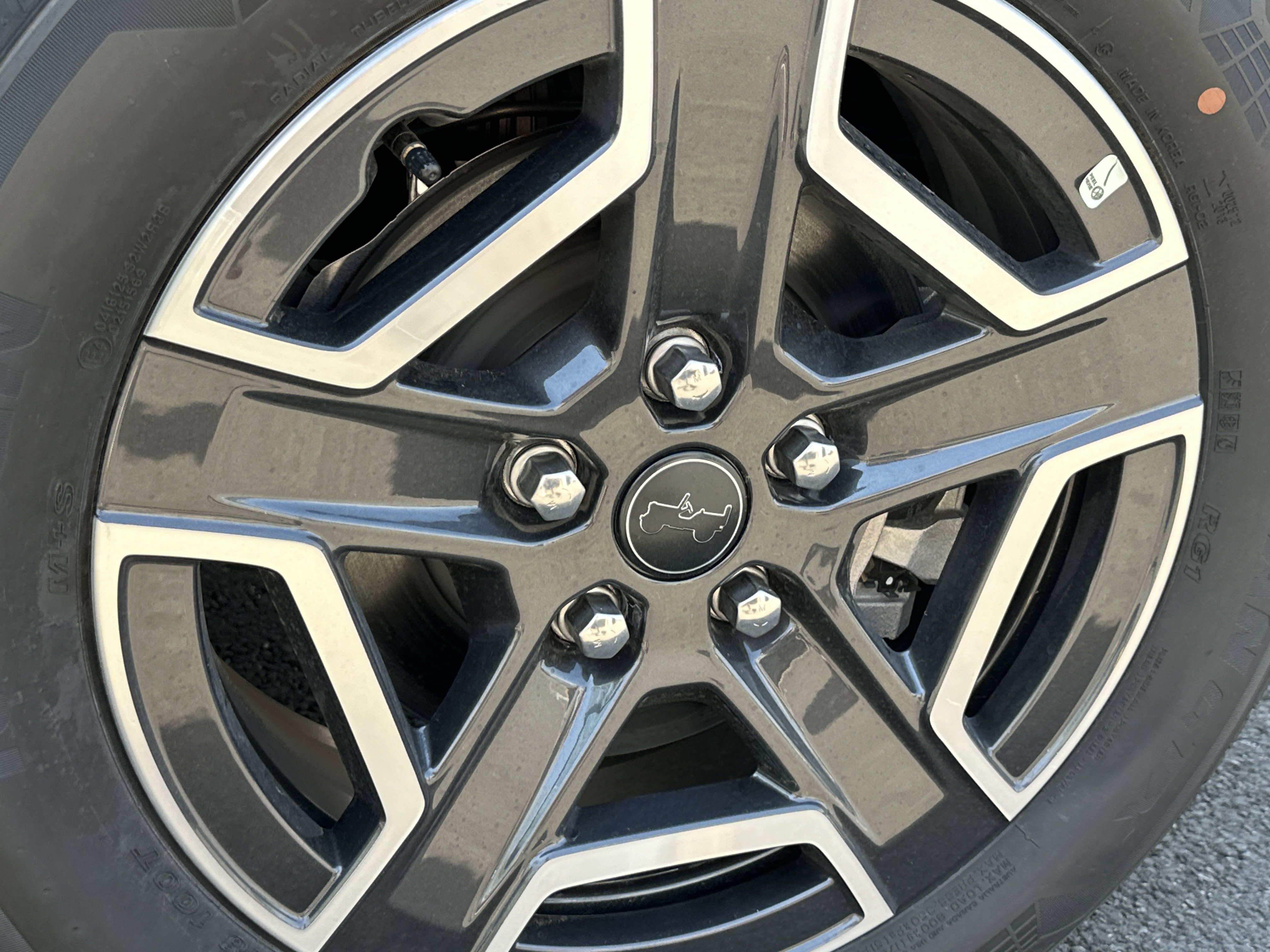 New 2026 Jeep Cherokee Laredo AWD/4WD image 34
