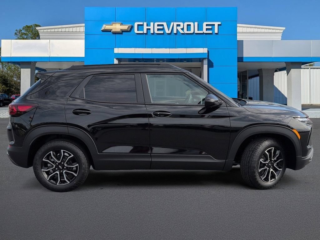 New 2026 Chevrolet TrailBlazer ACTIV w/ Convenience Package FWD image 3