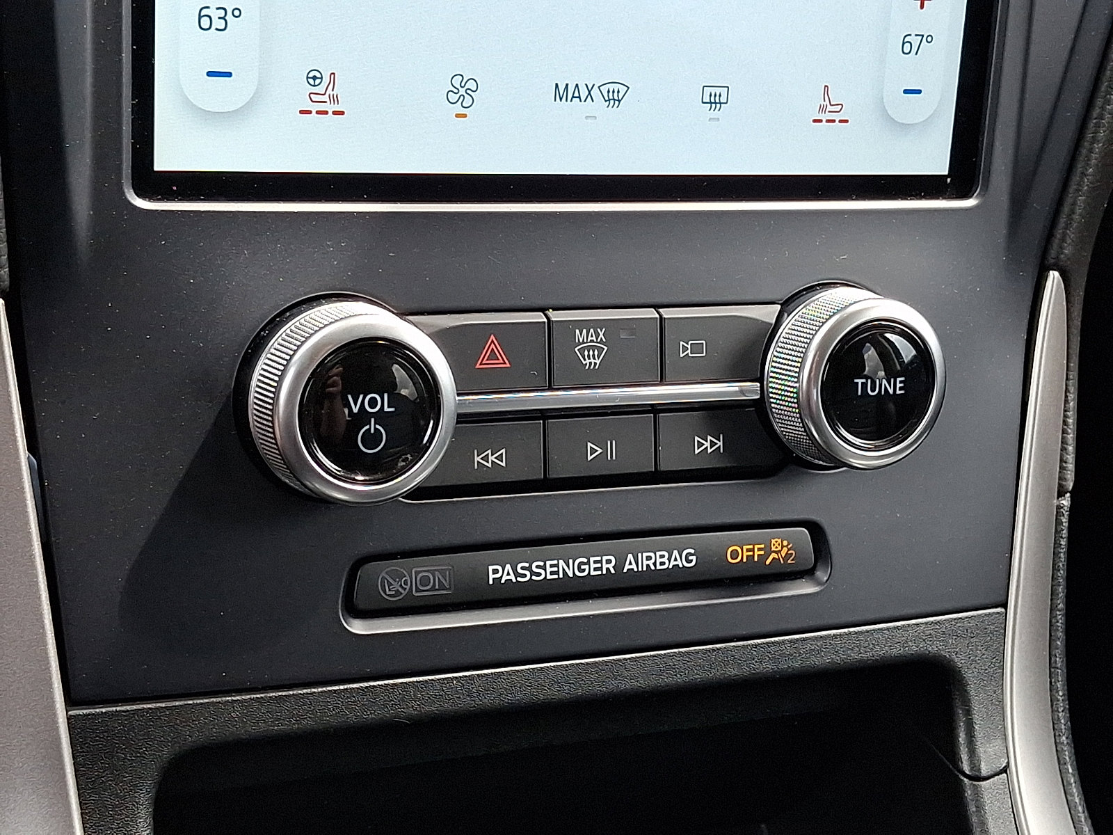 Certified 2022 Ford Edge SEL w/ Convenience Package AWD/4WD image 18