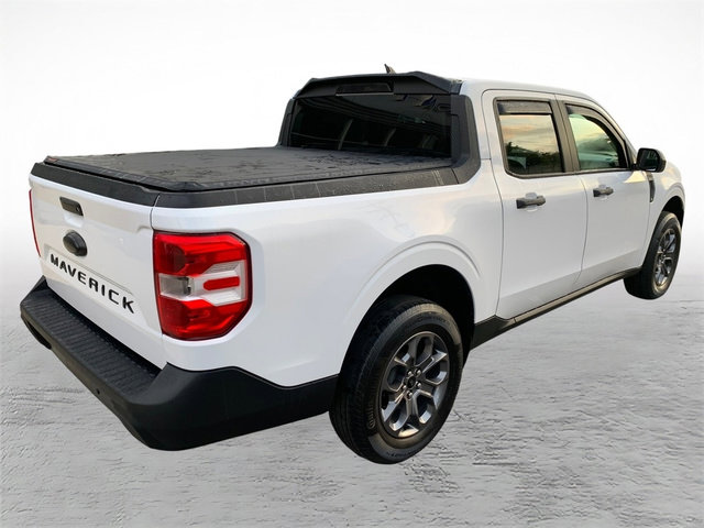 Used 2022 Ford Maverick XL FWD image 2