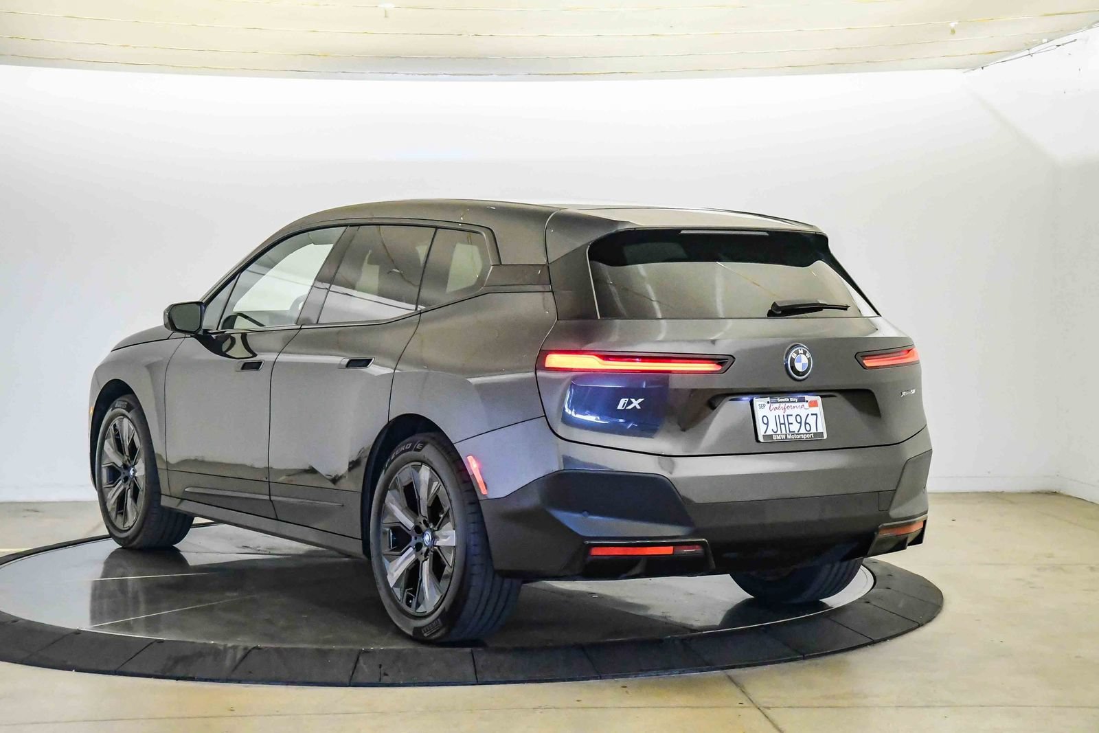 Certified 2024 BMW iX xDrive50 AWD/4WD image 2