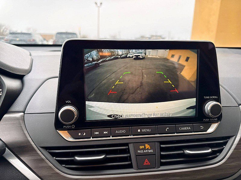 Used 2025 Nissan Altima 2.5 SV image 14