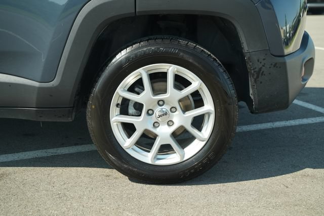 Used 2022 Jeep Renegade Latitude AWD/4WD image 45