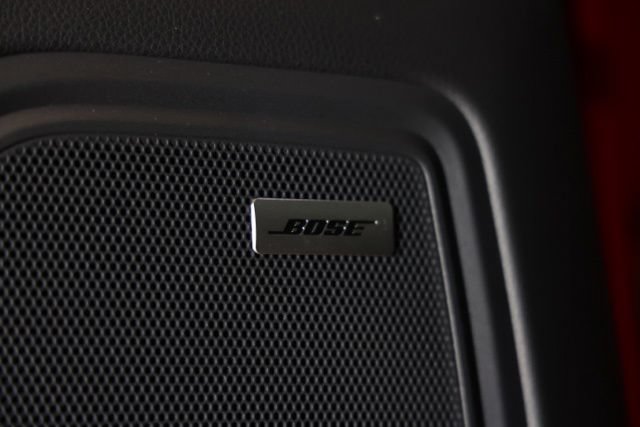 Used 2025 Porsche Macan AWD/4WD image 23