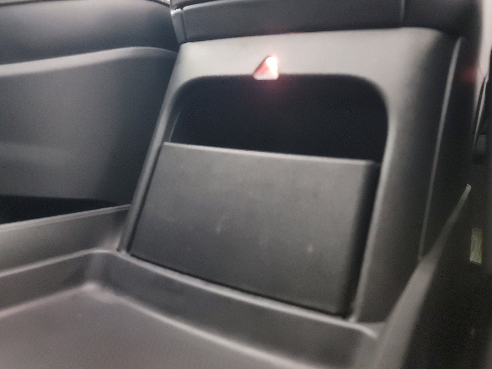 Used 2025 Rivian R1T Adventure image 31