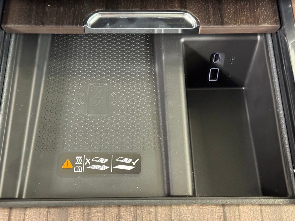 New 2026 GMC Acadia Denali Ultimate w/ LPO, Floor Liner Package image 35