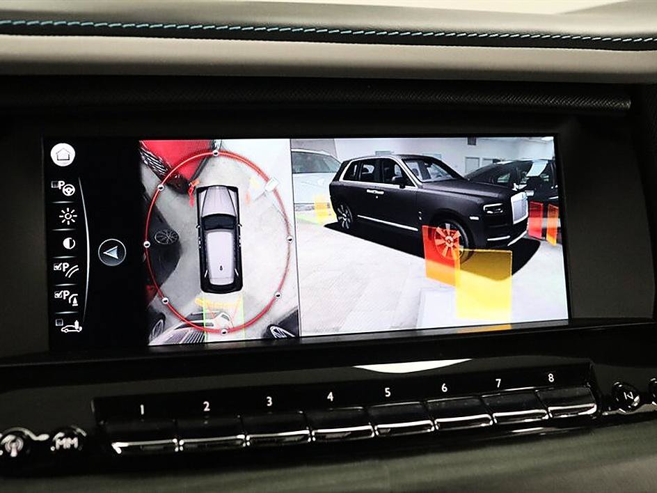 Used 2022 Rolls-Royce Cullinan w/ Cullinan Package AWD/4WD image 54