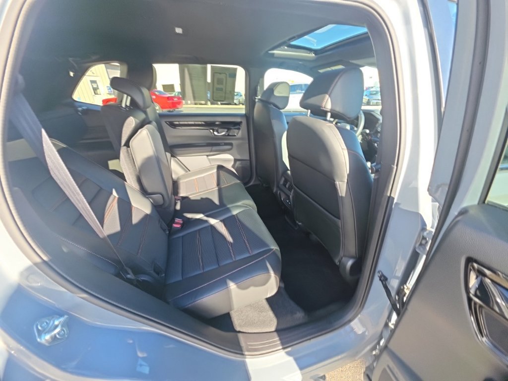 Used 2025 Honda CR-V Sport Touring image 32