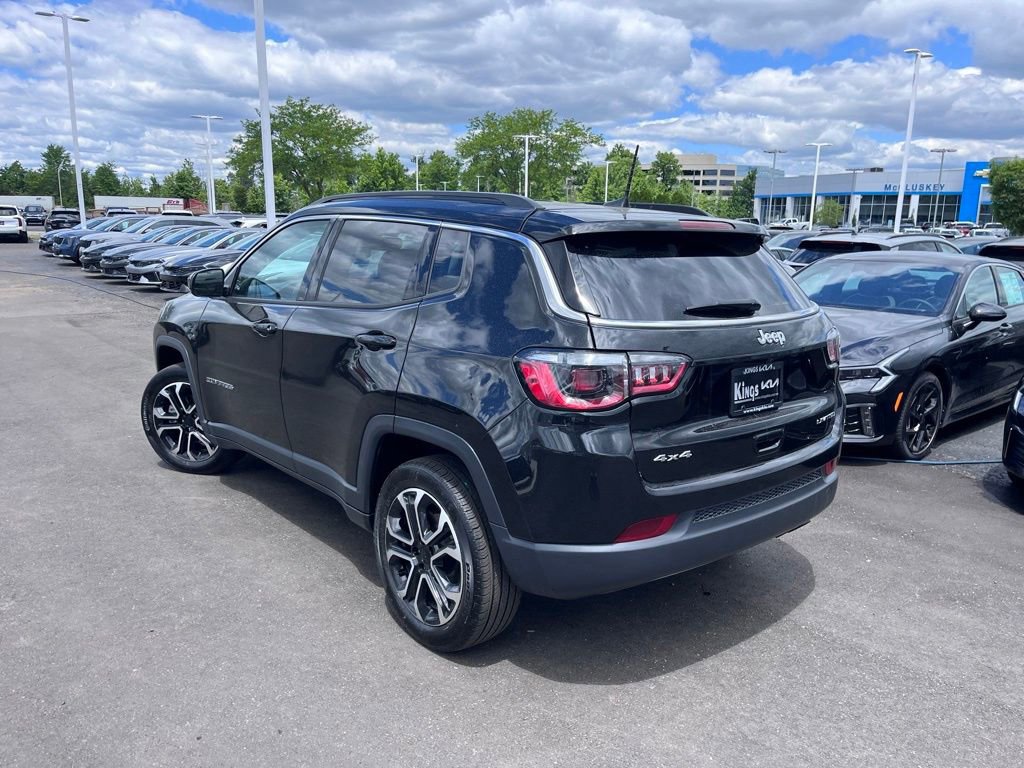 Used 2022 Jeep Compass Limited AWD/4WD image 6